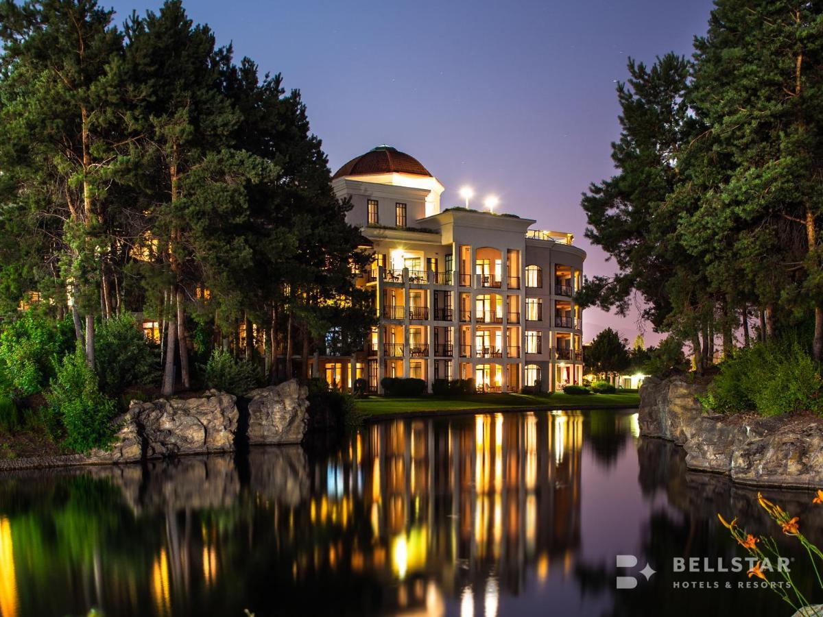 The Royal Kelowna - Bellstar Hotels & Resorts Exterior foto